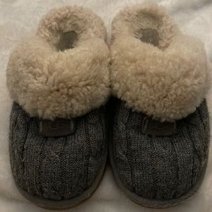 Ugg girls clogs size 1 gently used lots of wear left